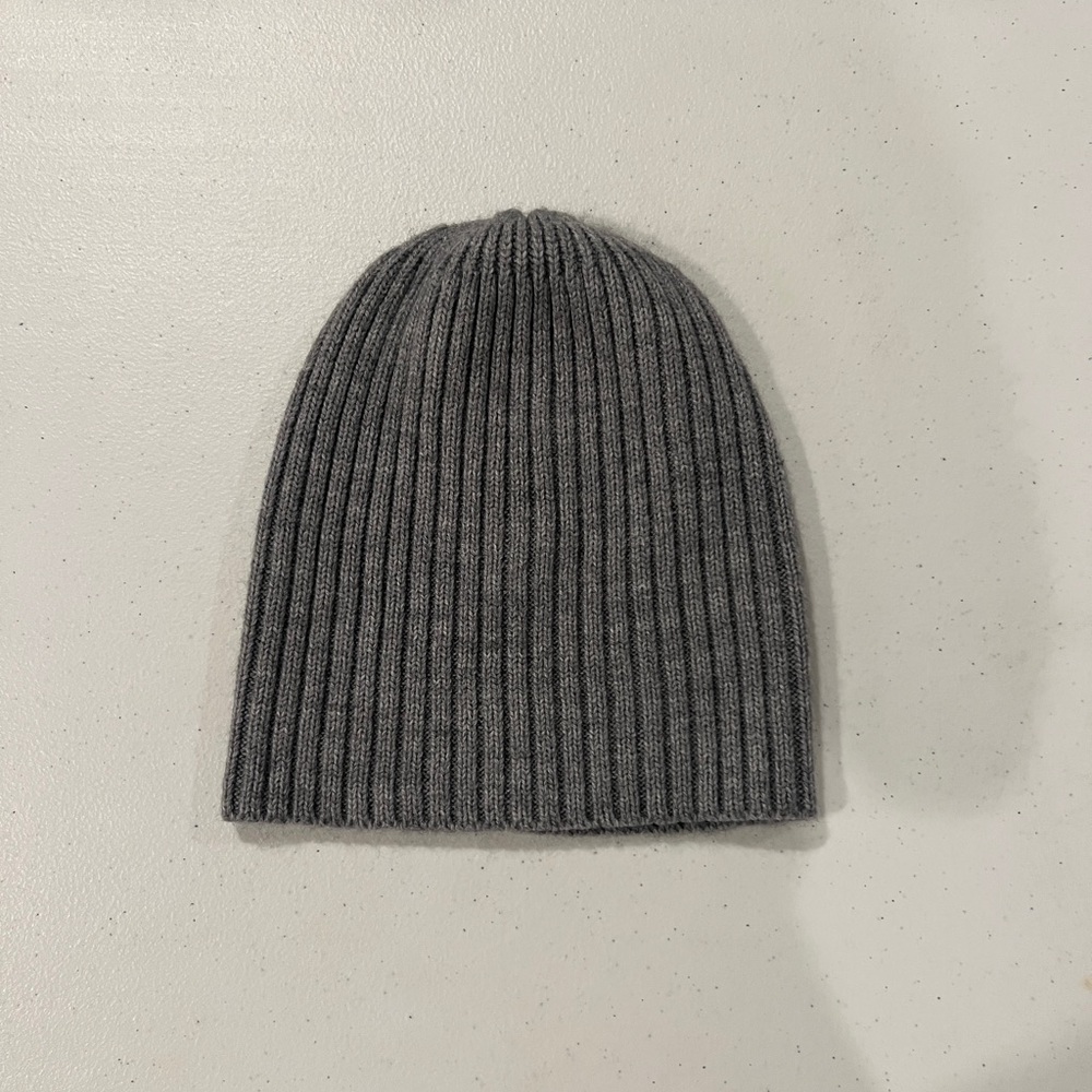 Brandy Melville Gray Ribbed Knit Beanie